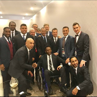 Pele with Mradaona, Okocha, Kanu & Other football legends