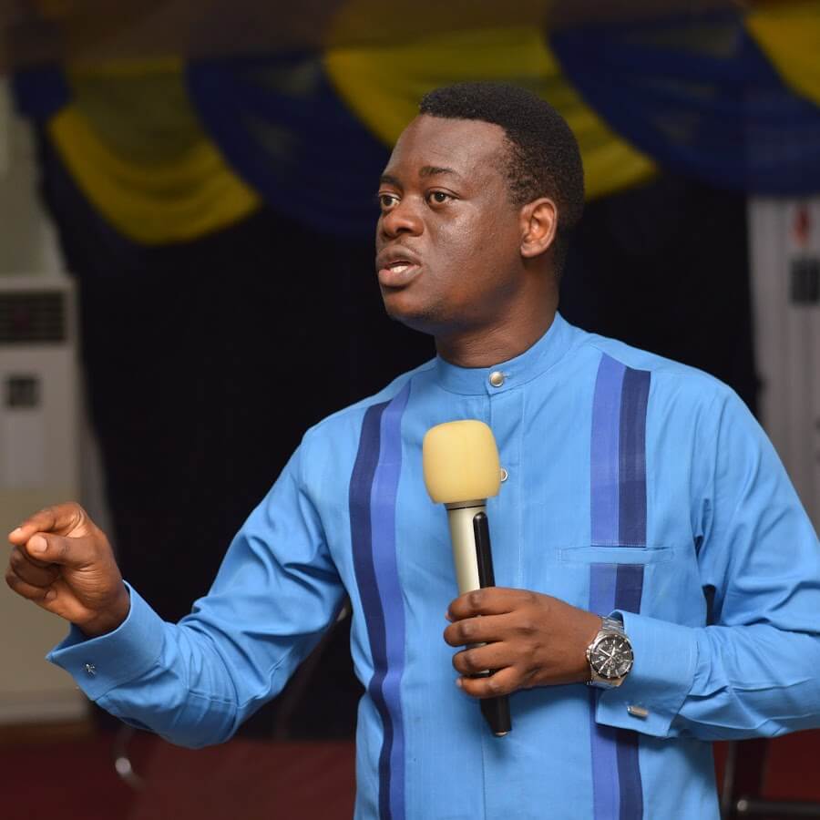 Apostle Arome Osayi Biography: Wikipedia, Age, Sermon, Books & Pictures