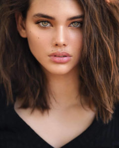 Laneya Grace pix