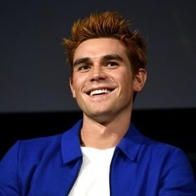 Kj Apa Biography: Age, Height, Movies, Relationship, Net Worth & Pictures