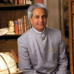 Benny Hinn Biography: Age, Wife, Books, Songs & Net Worth