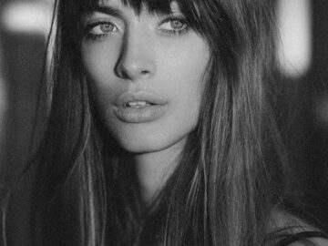 Louise Follain Biography: Wiki, Age, Height, Parents & Photos