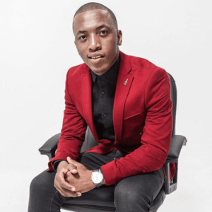 Dumi Mkokstad photo