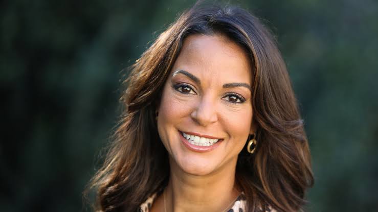 Eva LaRue Biography: Age, Daughter, Net Worth, Movies & TV Shows