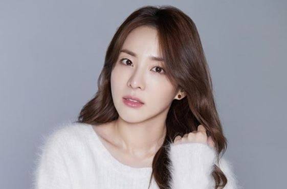 Sandara Park Biography: Age, Height, Husband, Movies, Net Worth