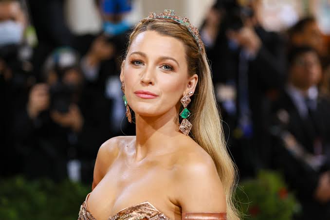 Blake Lively Biography: Age, Height, Husband, Family, Movies, Net Worth