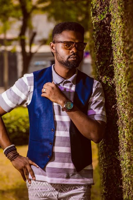 Kent Edunjobi Biography:Real Name, Age, Wife, Songs, Net Worth