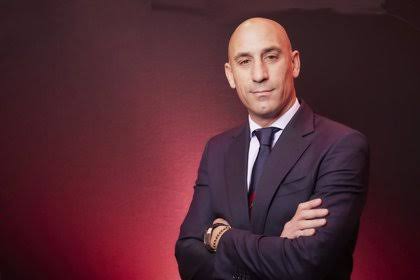 Luis Rubiales Bio: Wikipedia, Age, Wife, Net Worth